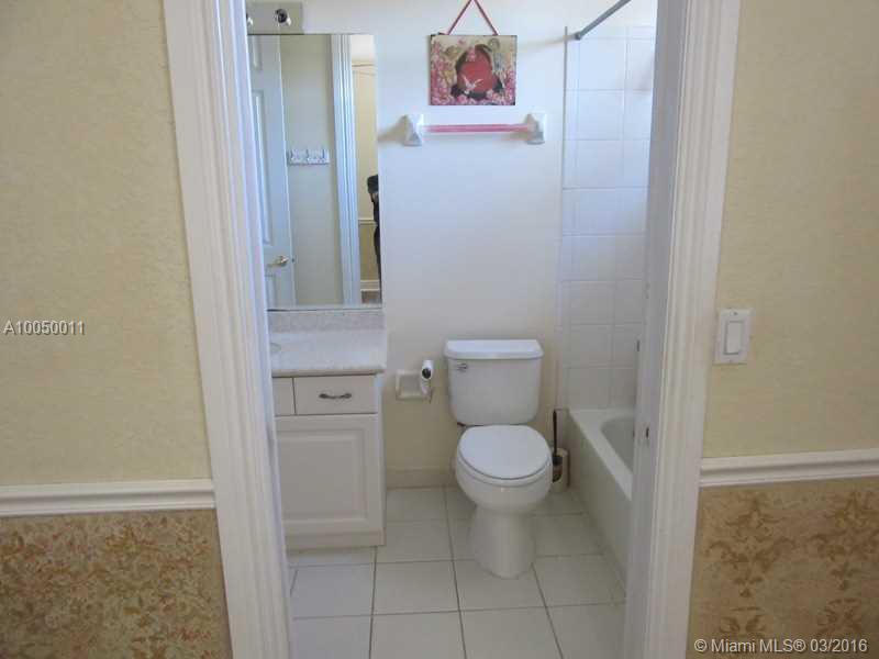 Parkland Isles 164-42 B - Residential Lease