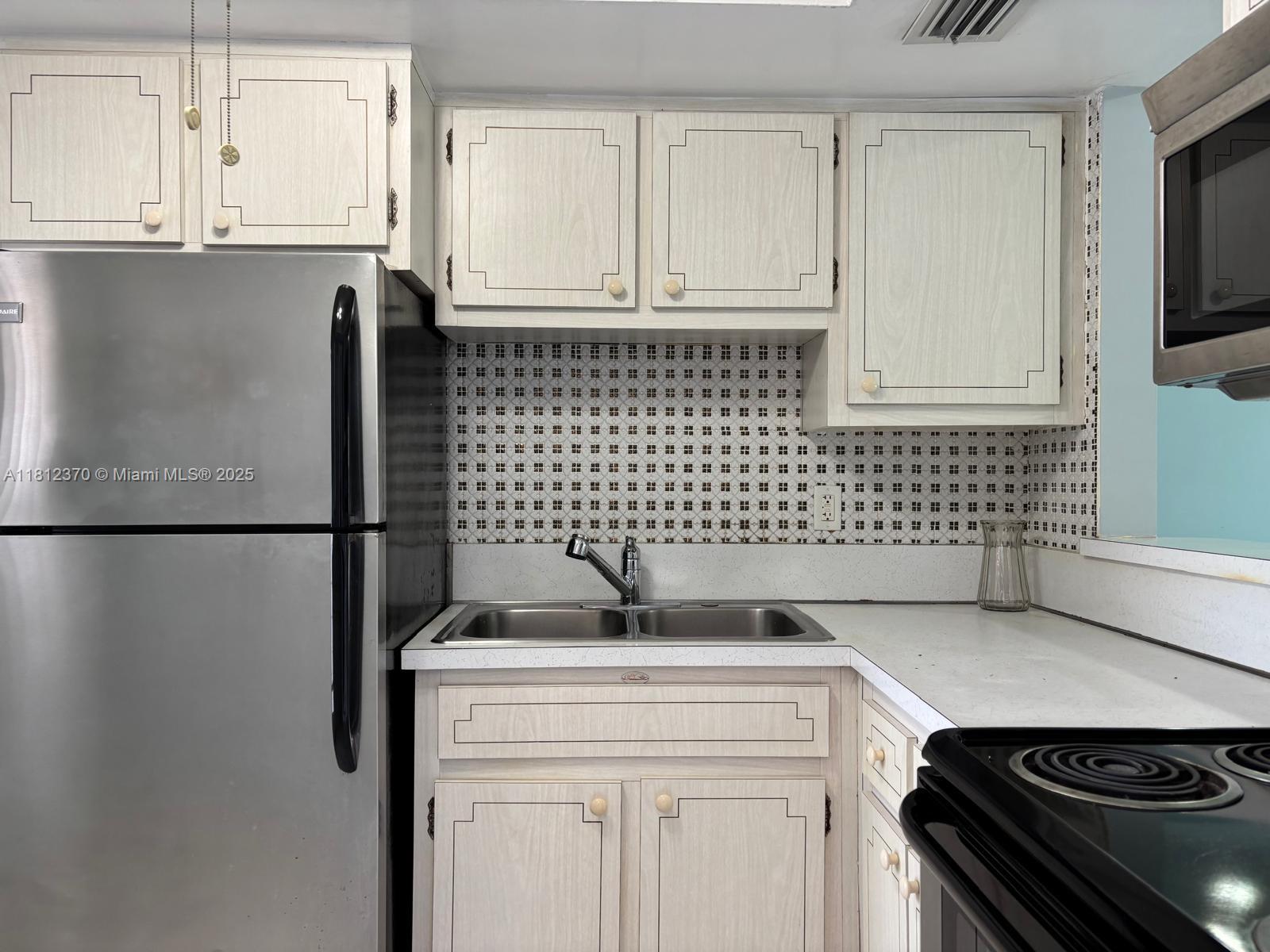 Rental Property at 1333 E Hallandale Beach Blvd 134, Hallandale Beach, Broward County, Florida - Bedrooms: 1 
Bathrooms: 1  - $1,700 MO.
