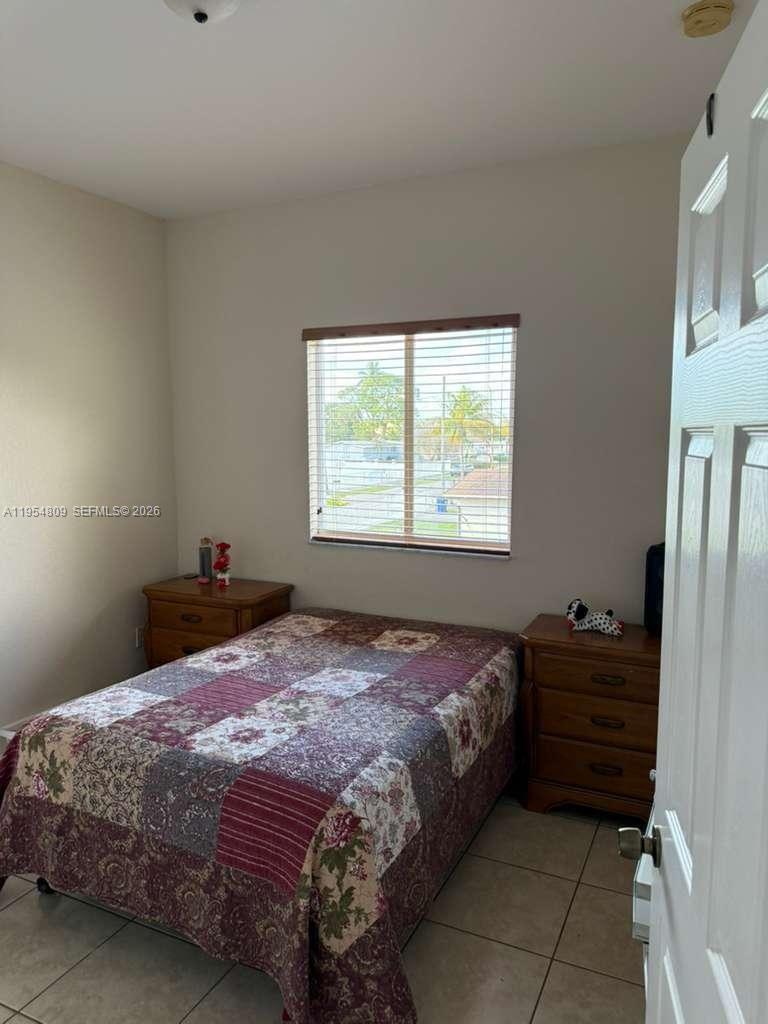 VENETIAN ACRES - Residential