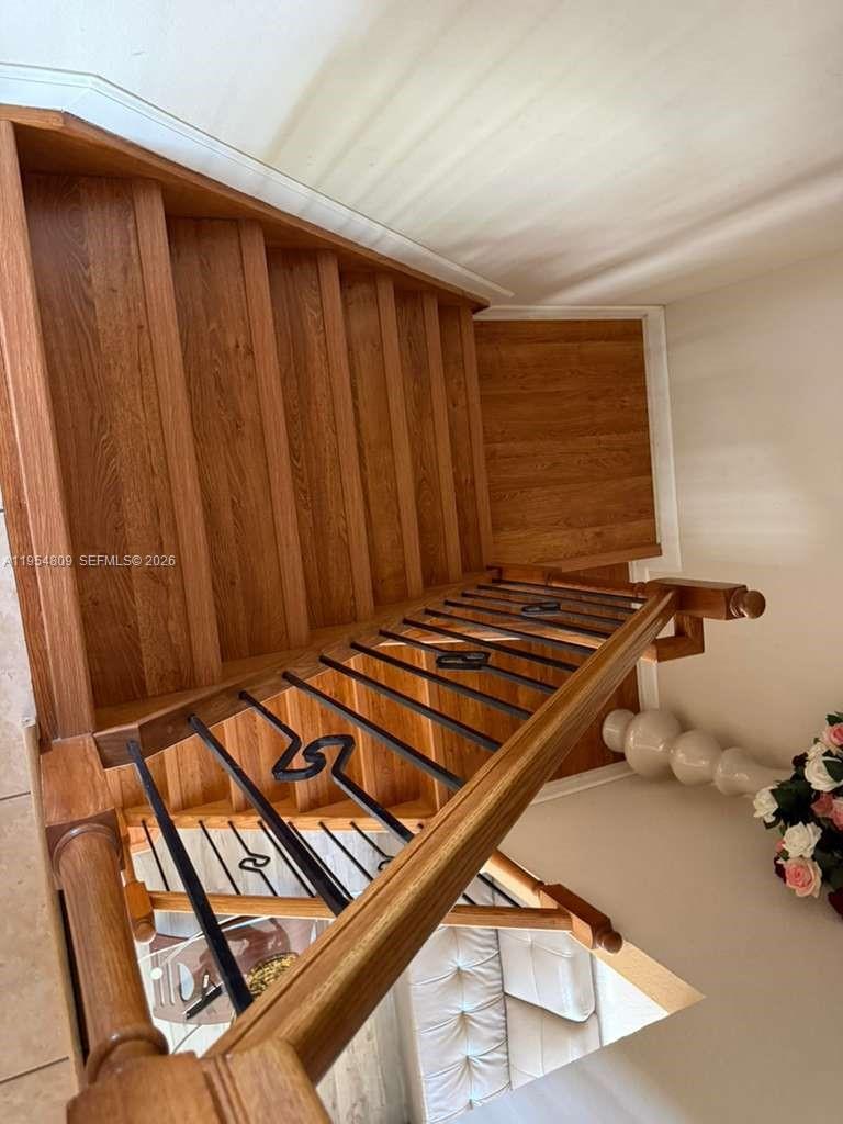 VENETIAN ACRES - Residential