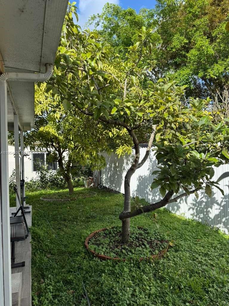 VENETIAN ACRES - Residential