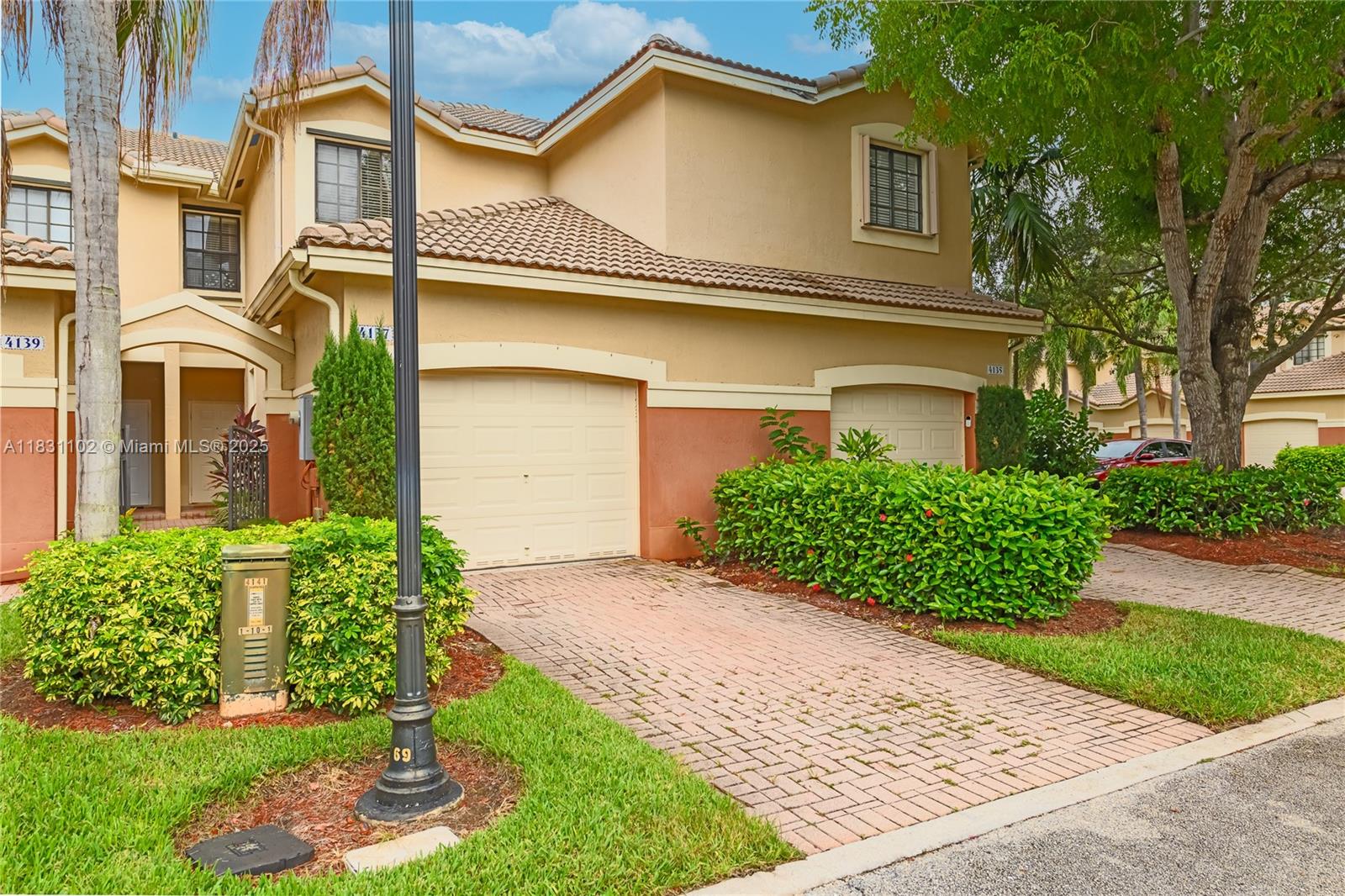 Completely Upgraded 3-Bed, 2.5-Bath with 1 car garage Townhouse in Weston’s Courtyard at The Grove
Welcome to this beautifully renovated home in a secure, gated community. Highlights include a remodeled kitchen with quartz countertops and stainless steel appliances, upgraded bathrooms, tile and laminated flooring throughout, and an in-unit washer and dryer. Step outside to your private screened patio overlooking the lush courtyard. Enjoy community perks, including a pool, playground, and guest parking, right at your doorstep. Located within walking distance to top A-rated schools and just minutes from shopping, dining, and major highways. One dog allowed.