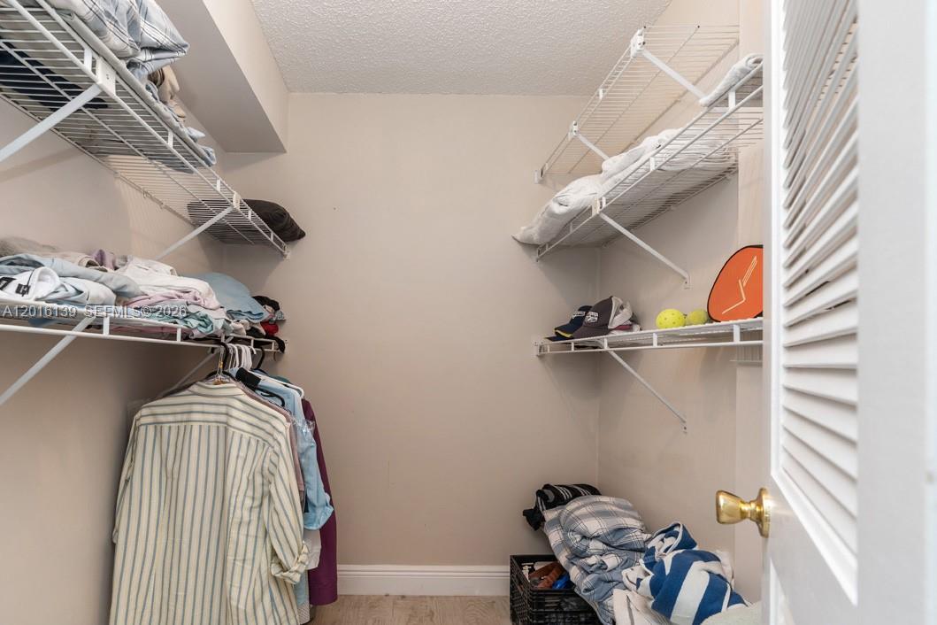 LAVERS RESORT & RACQUET - Residential Lease