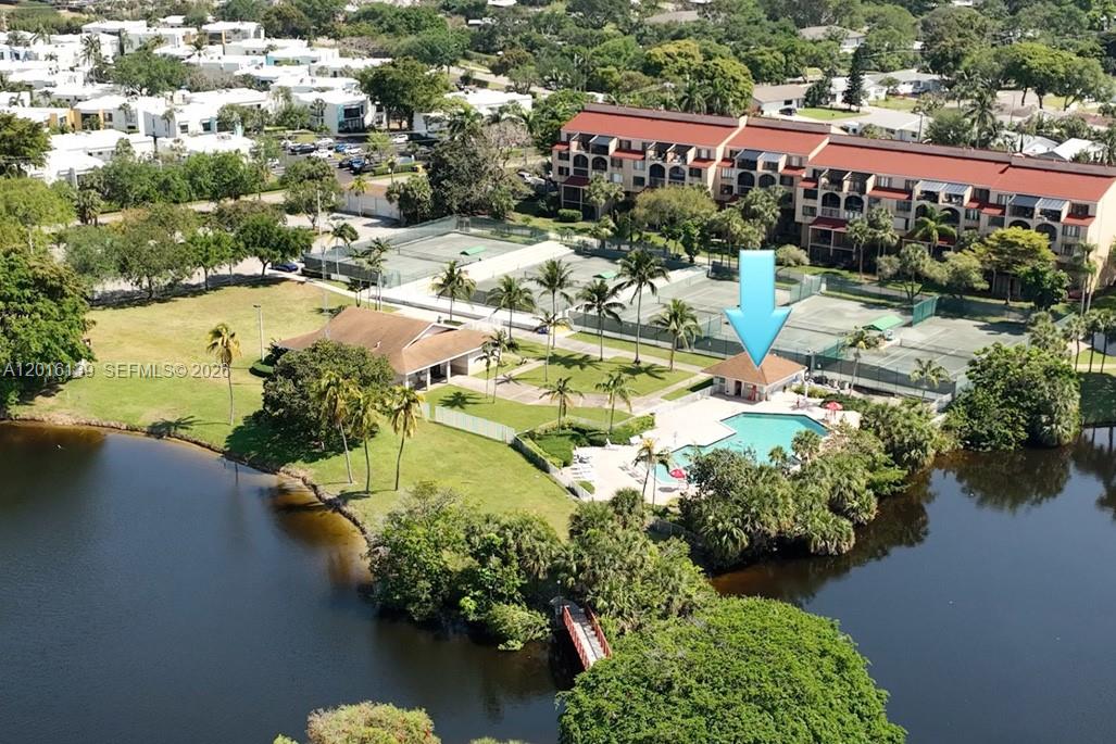 LAVERS RESORT & RACQUET - Residential Lease