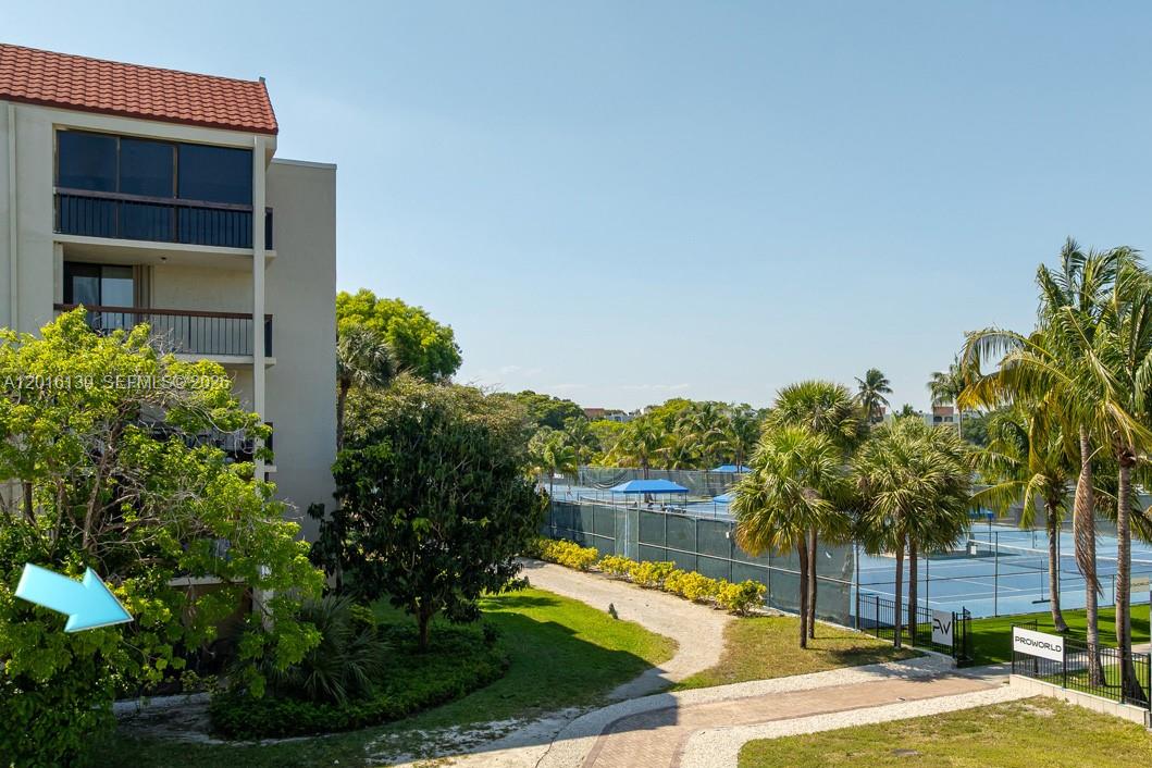 LAVERS RESORT & RACQUET - Residential Lease