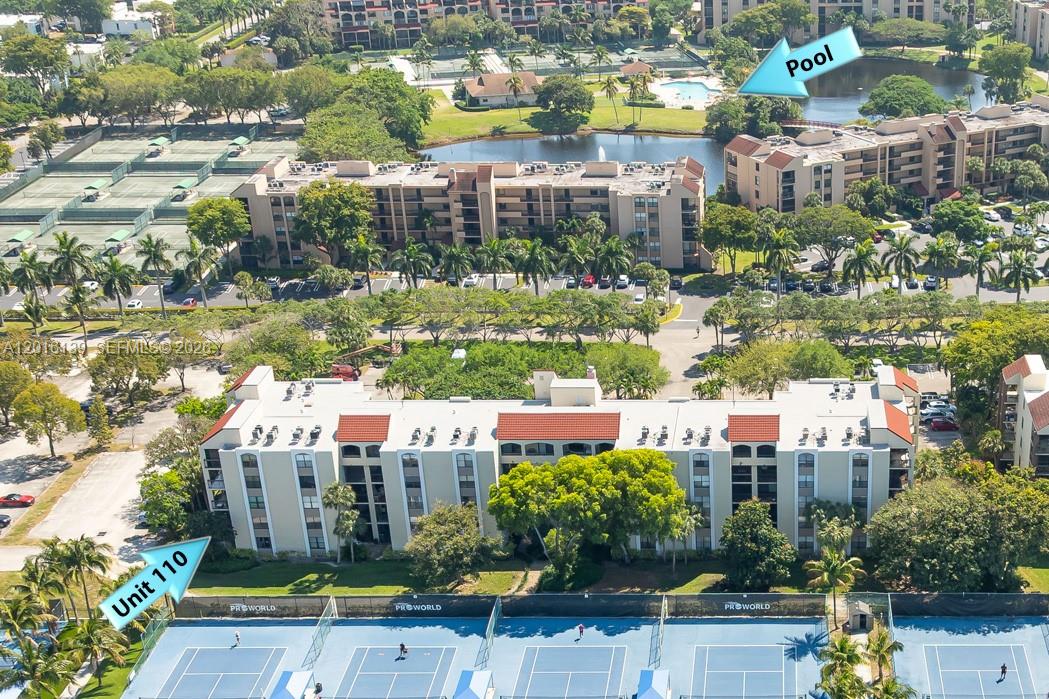 LAVERS RESORT & RACQUET - Residential Lease