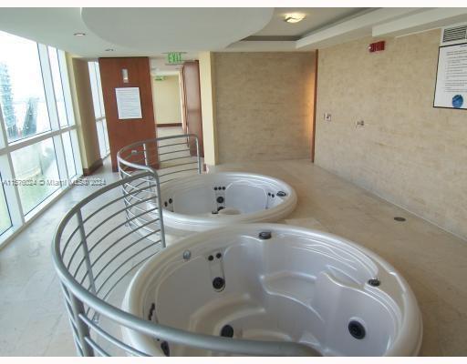 BRICKELL ON THE RIVER S T - Residential Lease