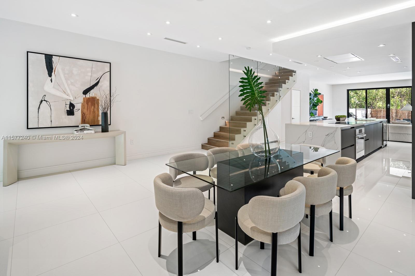 PALM TERRACE - Residential