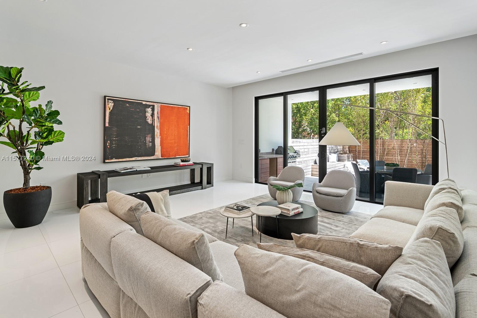 PALM TERRACE - Residential