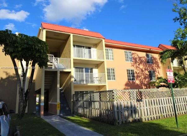 DORAL GARDENS II CONDO - Residential Lease