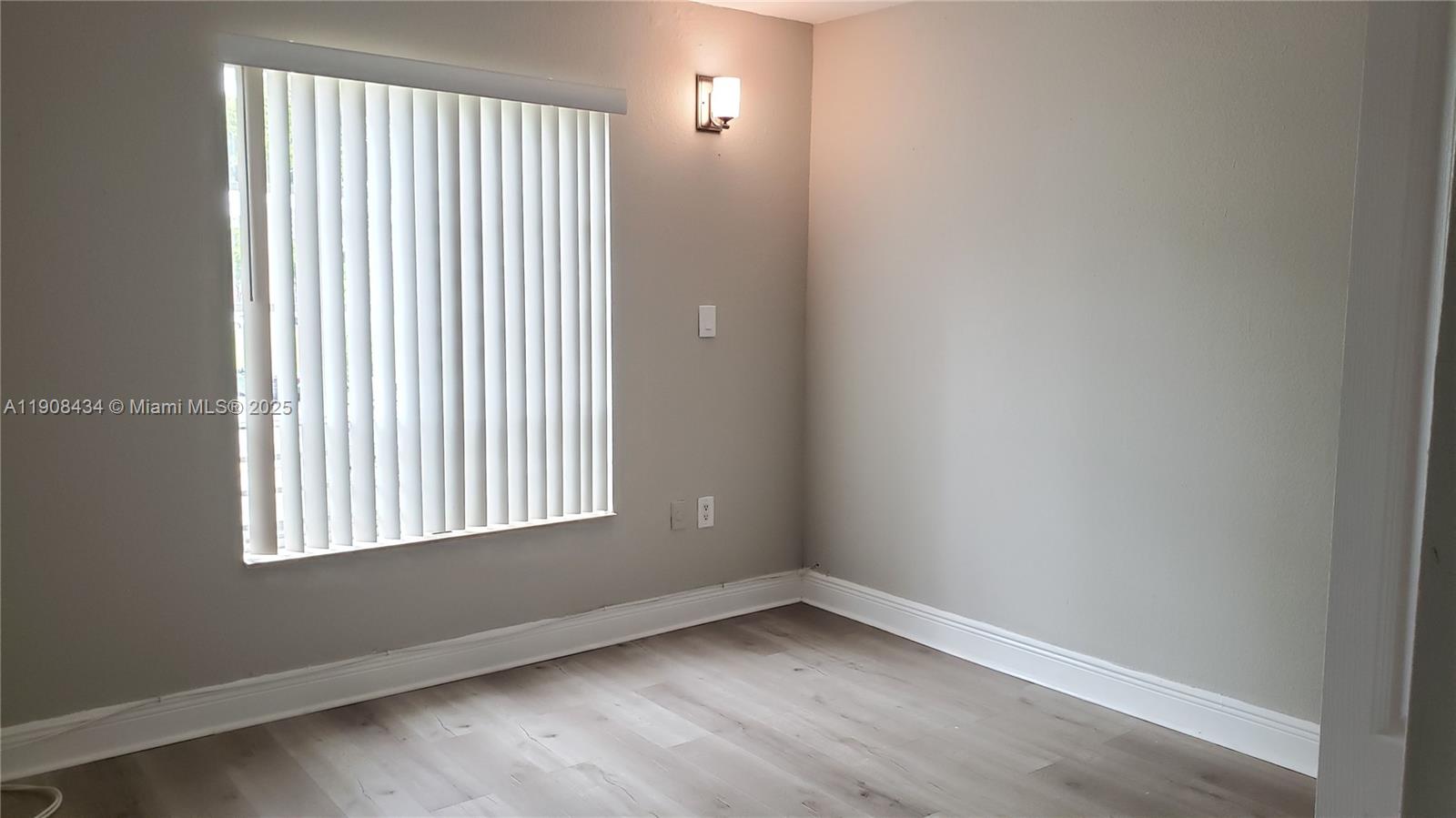 DORAL GARDENS II CONDO - Residential Lease