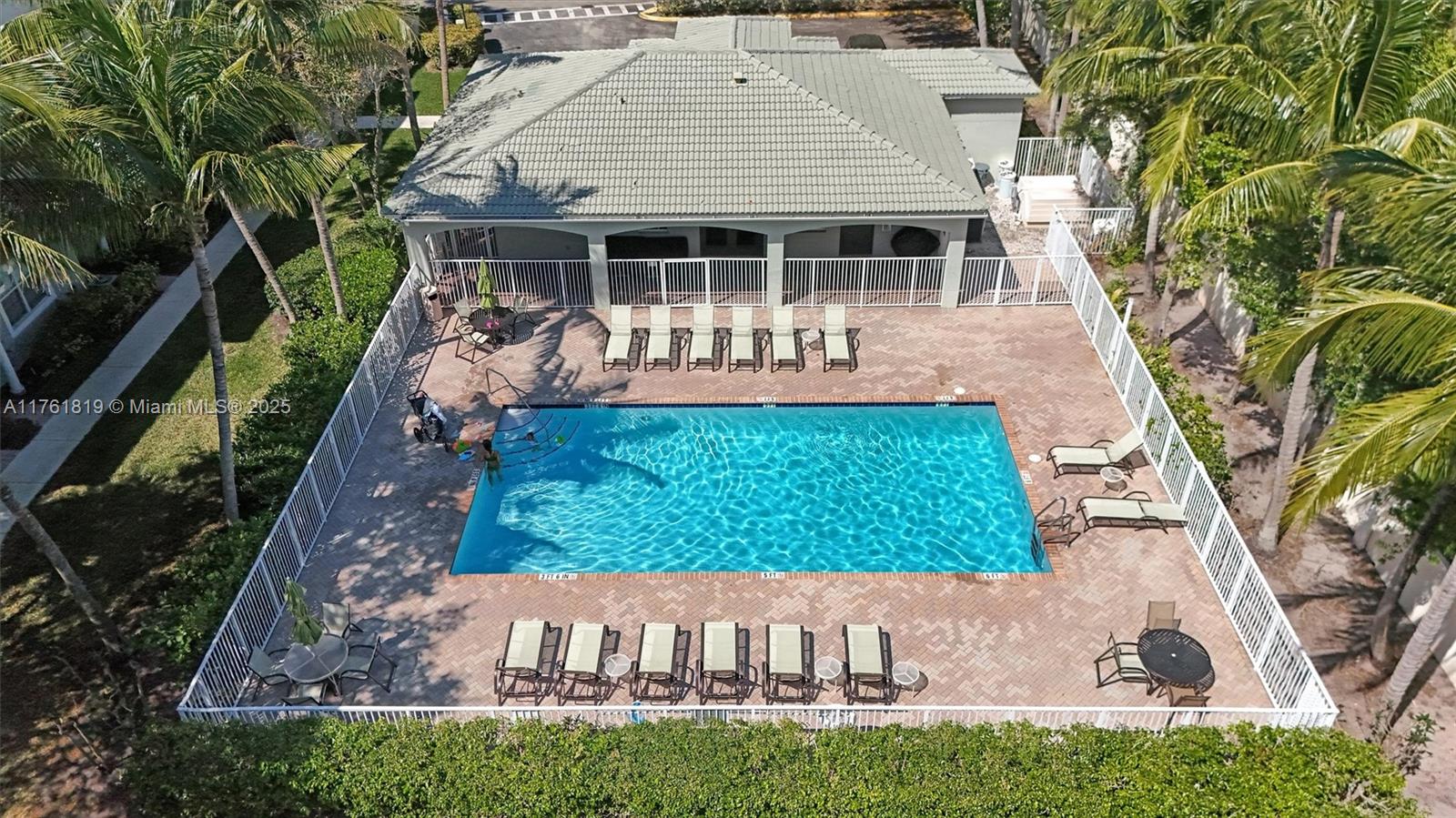 FAIRFIELD GARDENS - Residential