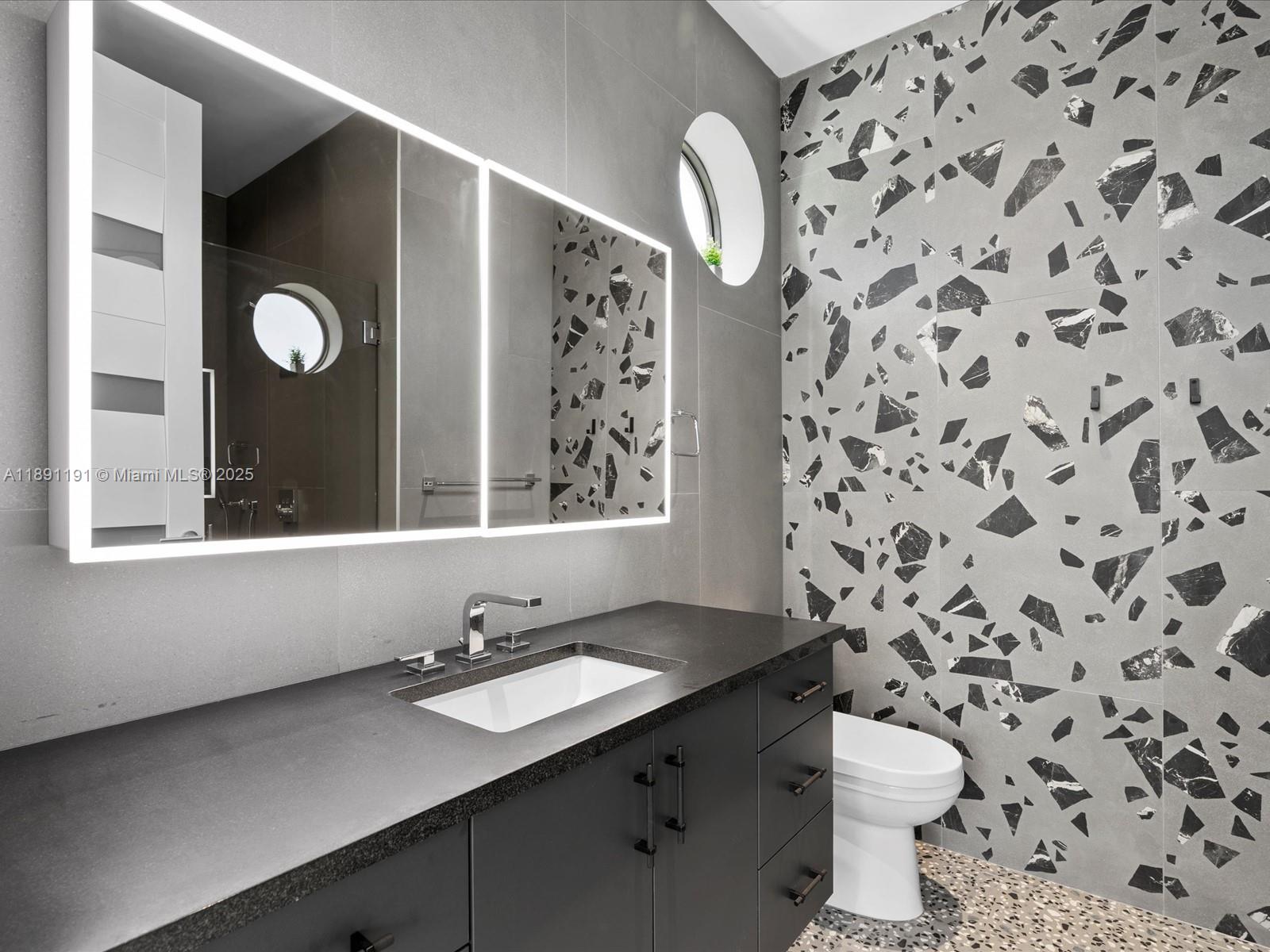 LAUDERDALE HARBORS SECTIO - Residential