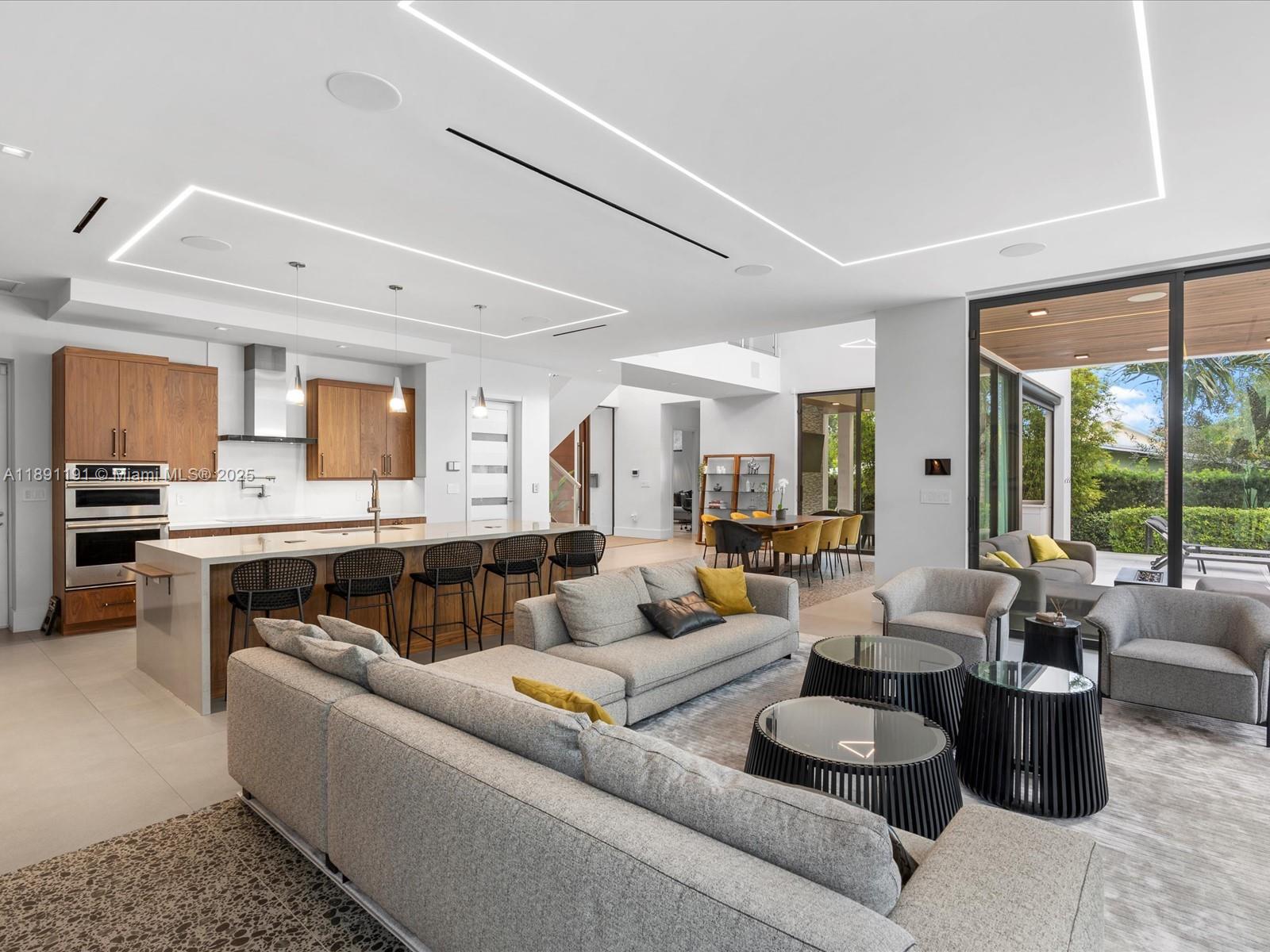 LAUDERDALE HARBORS SECTIO - Residential