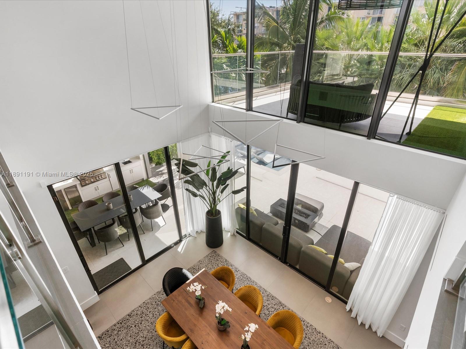 LAUDERDALE HARBORS SECTIO - Residential