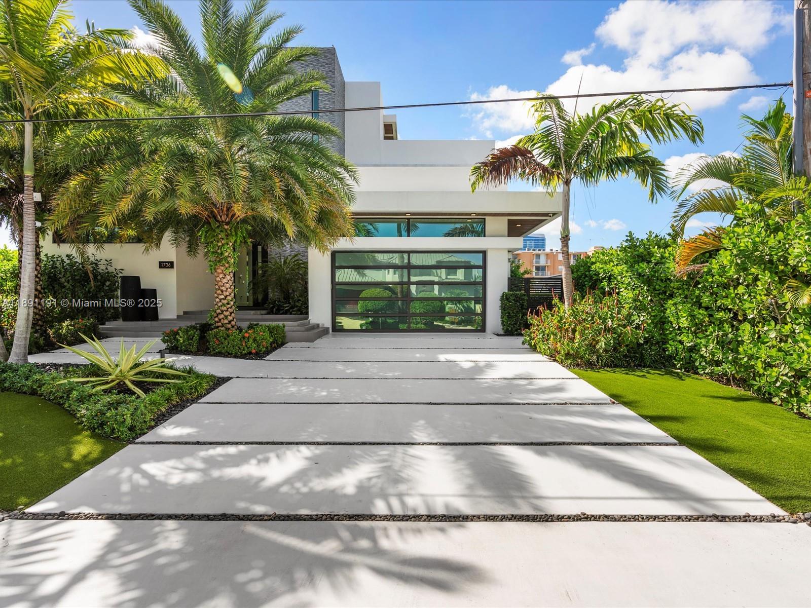 LAUDERDALE HARBORS SECTIO - Residential