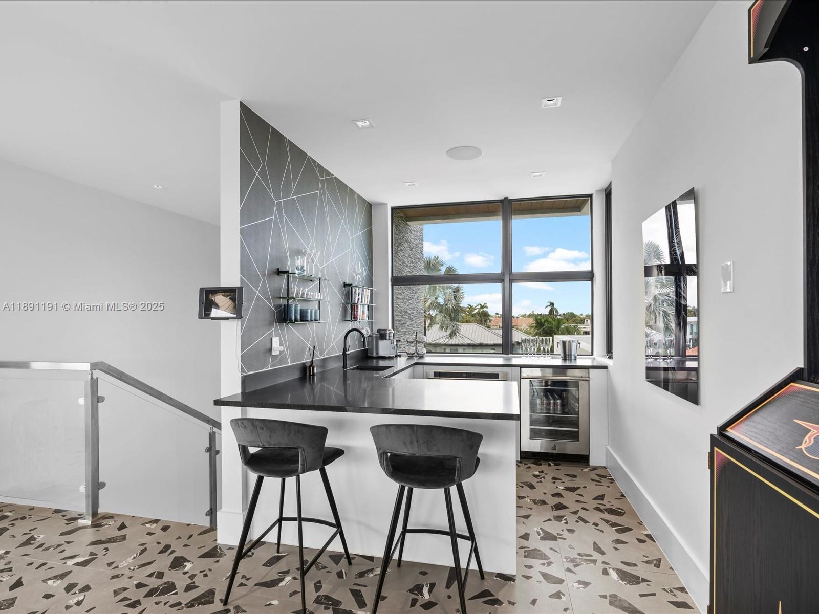 LAUDERDALE HARBORS SECTIO - Residential