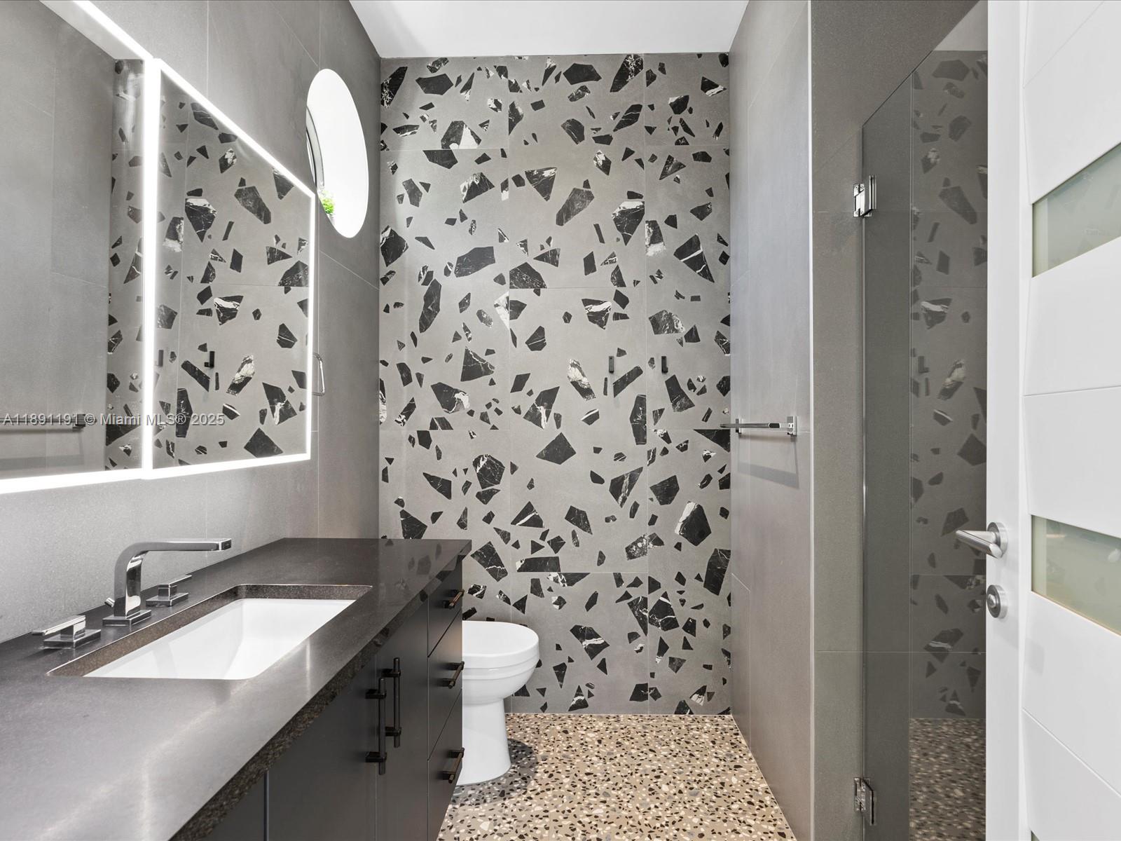 LAUDERDALE HARBORS SECTIO - Residential