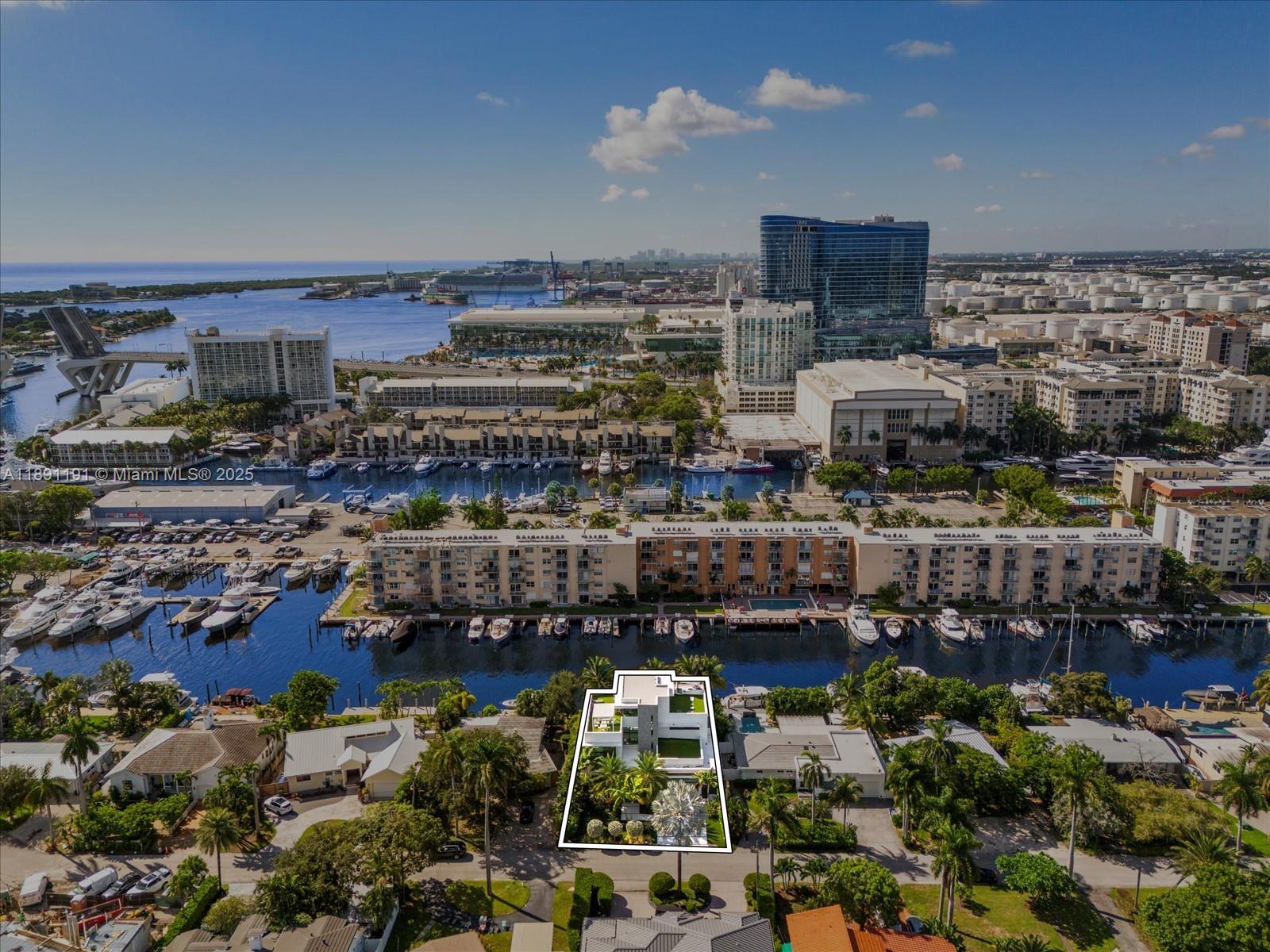 LAUDERDALE HARBORS SECTIO - Residential