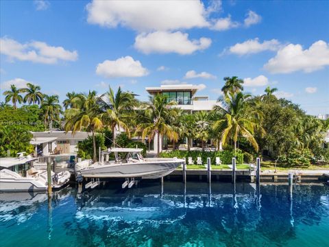 Photo of 1736 SE 14th St, Fort Lauderdale, FL 33316 (MLS # A11891191)