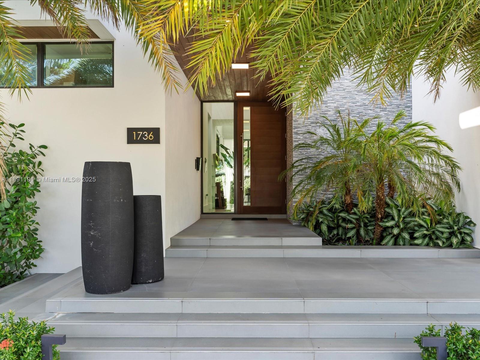 LAUDERDALE HARBORS SECTIO - Residential