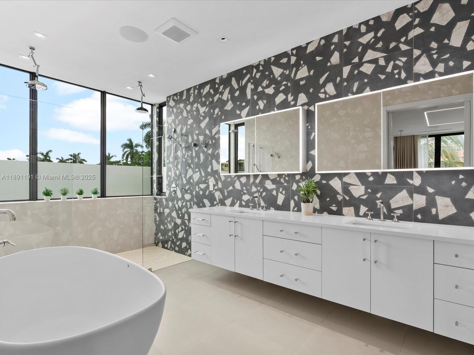LAUDERDALE HARBORS SECTIO - Residential