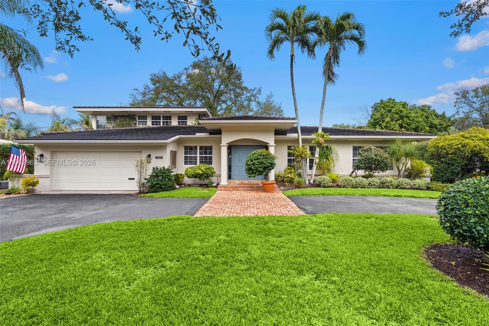 1255 Algardi Ave, Coral Gables, FL, 33146/$3,895,000 2 1255 Algardi Ave