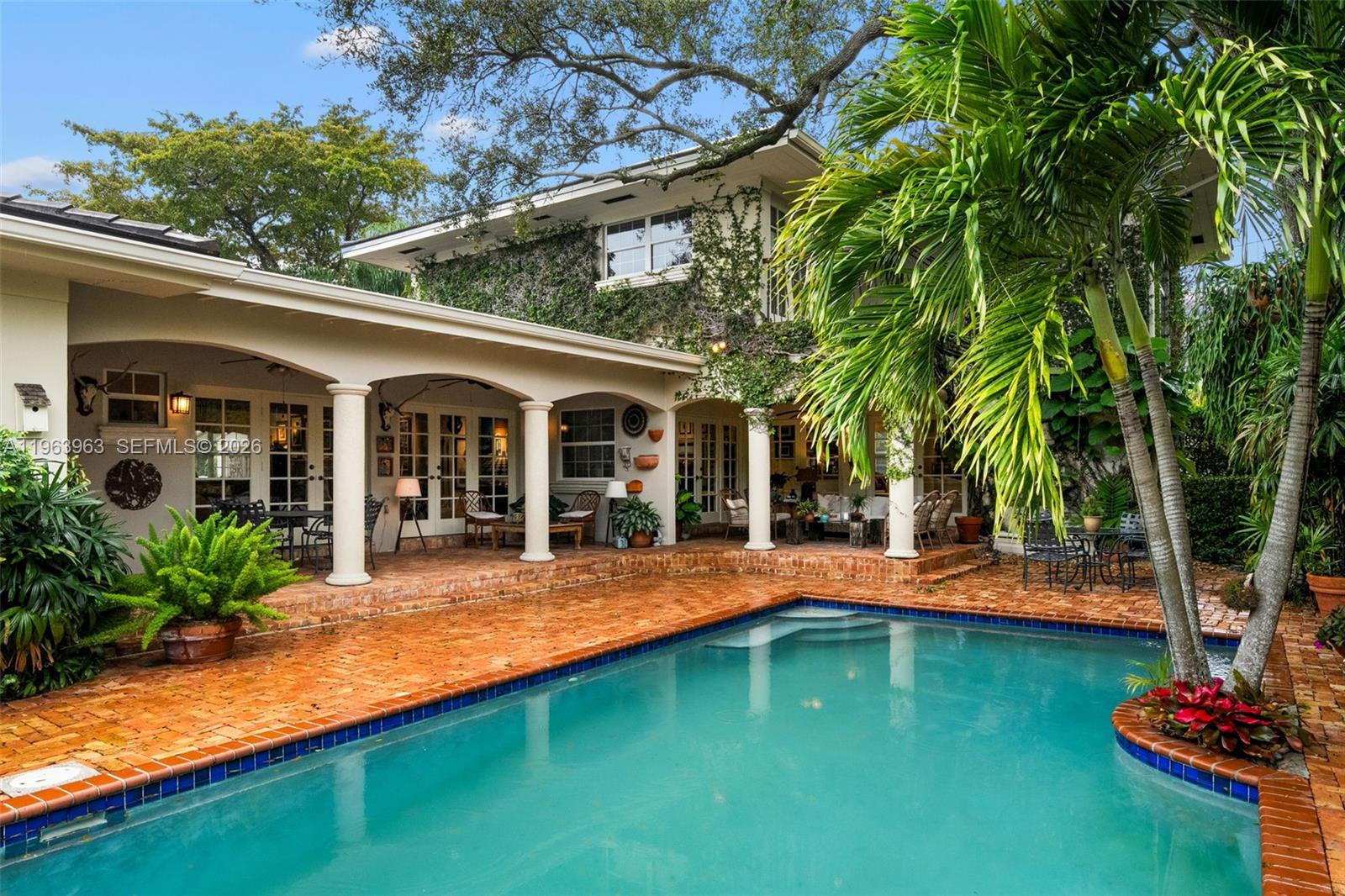 CORAL GABLES COUNTRY CLUB - Residential