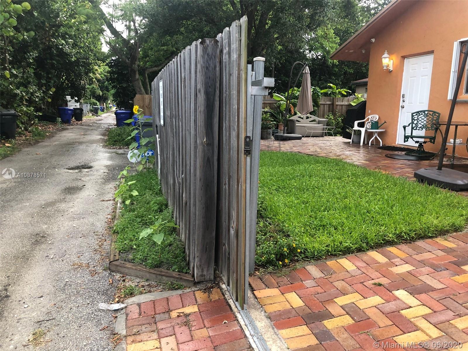 HOLLYWOOD PARK - Residential Lease