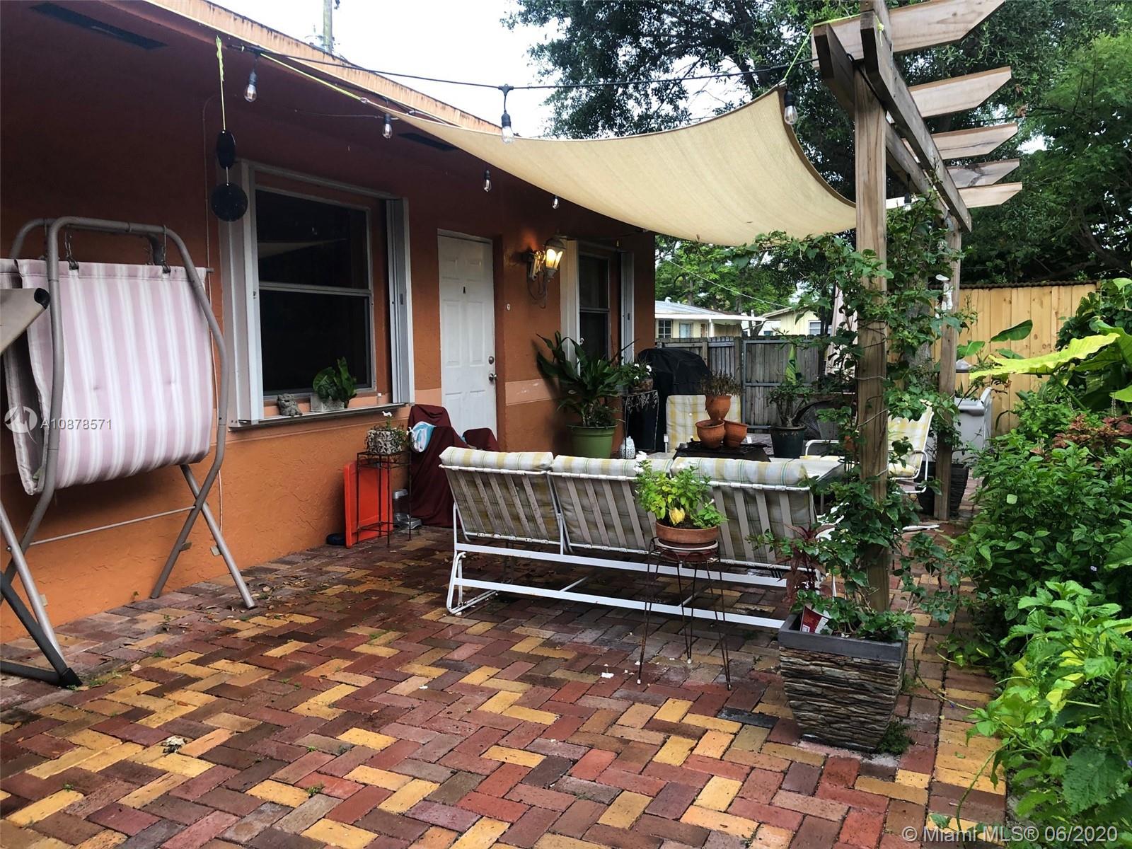 HOLLYWOOD PARK - Residential Lease