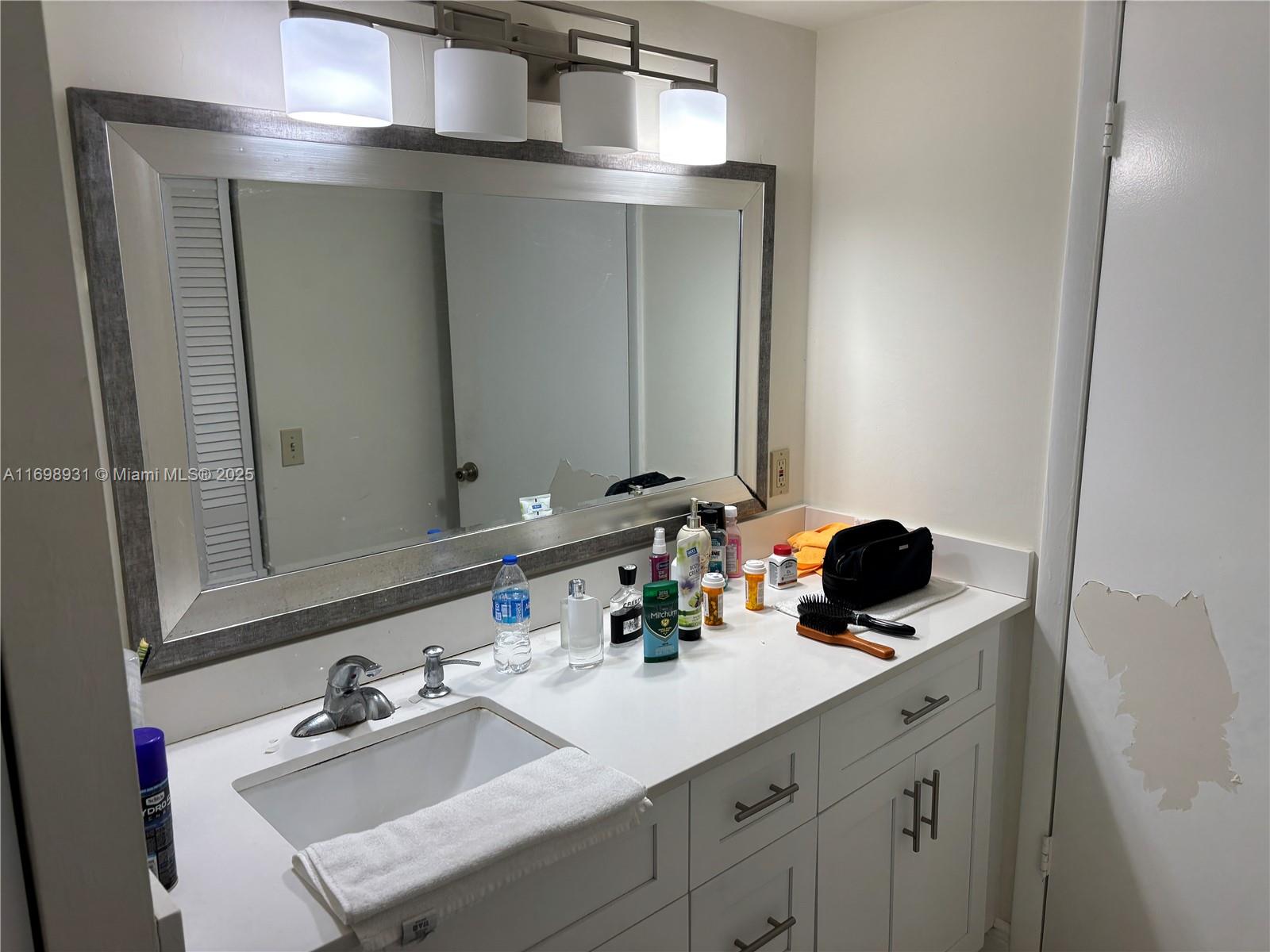 10806 N Kendall Dr P-26