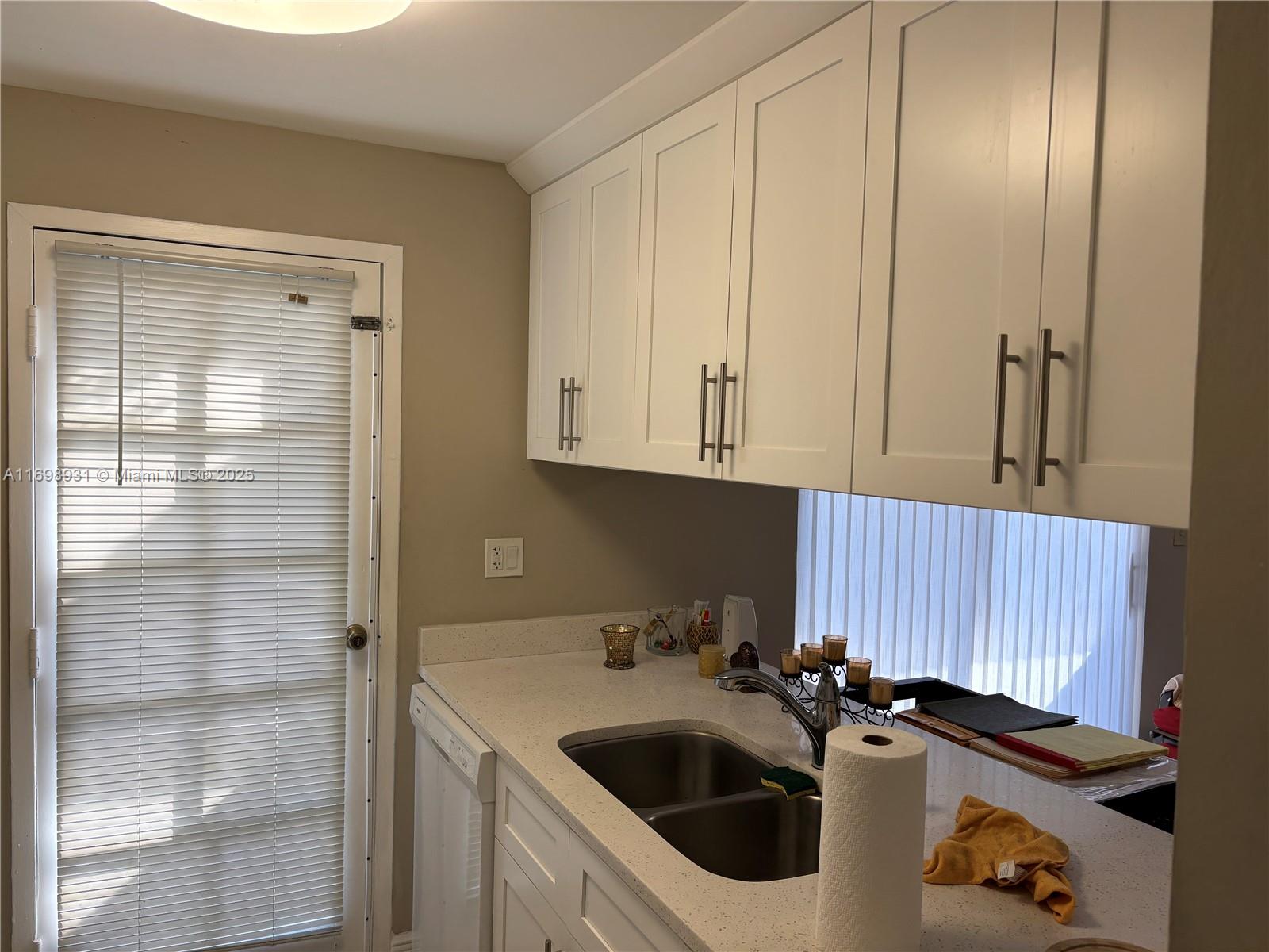 10806 N Kendall Dr P-26