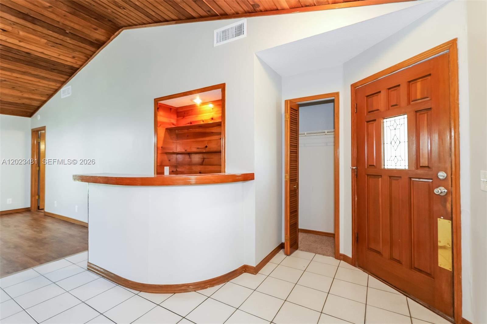 878 Daffodil Dr