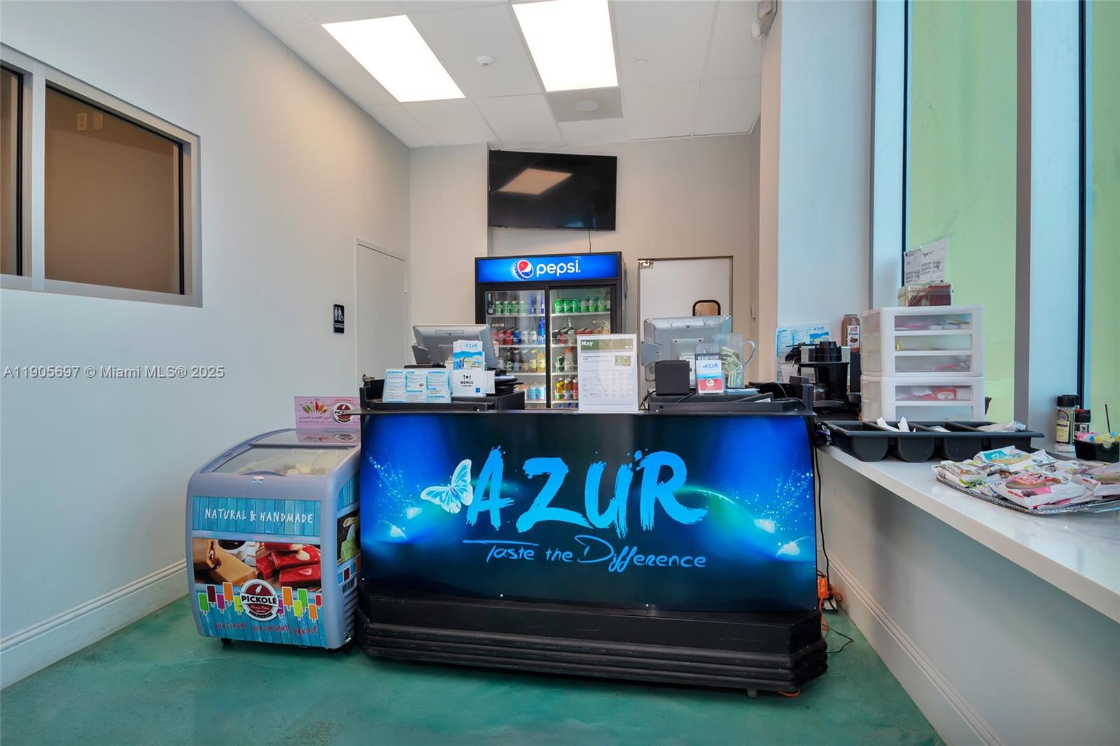 THE WAVE CONDO - Residential Lease