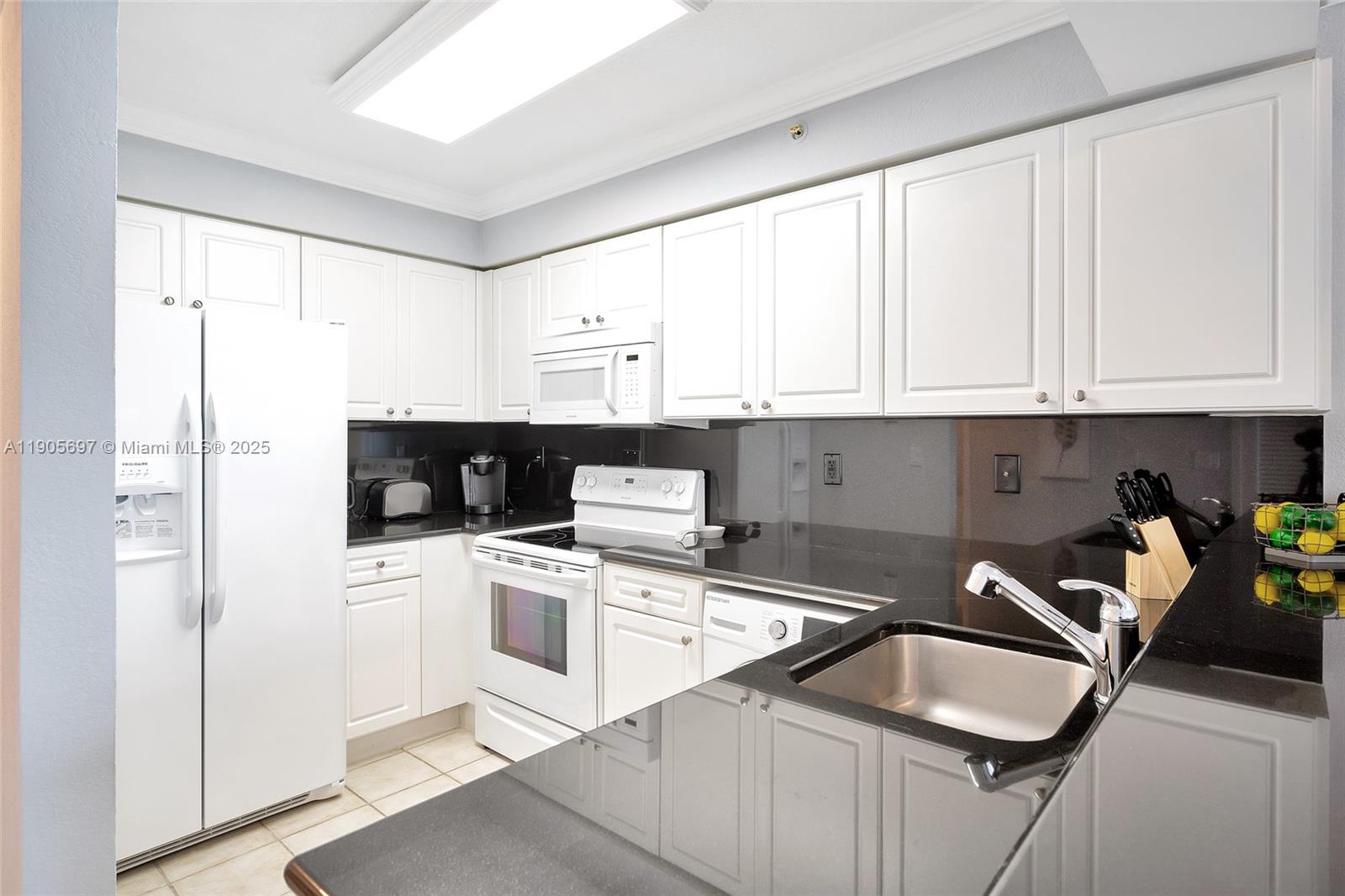 THE WAVE CONDO - Residential Lease