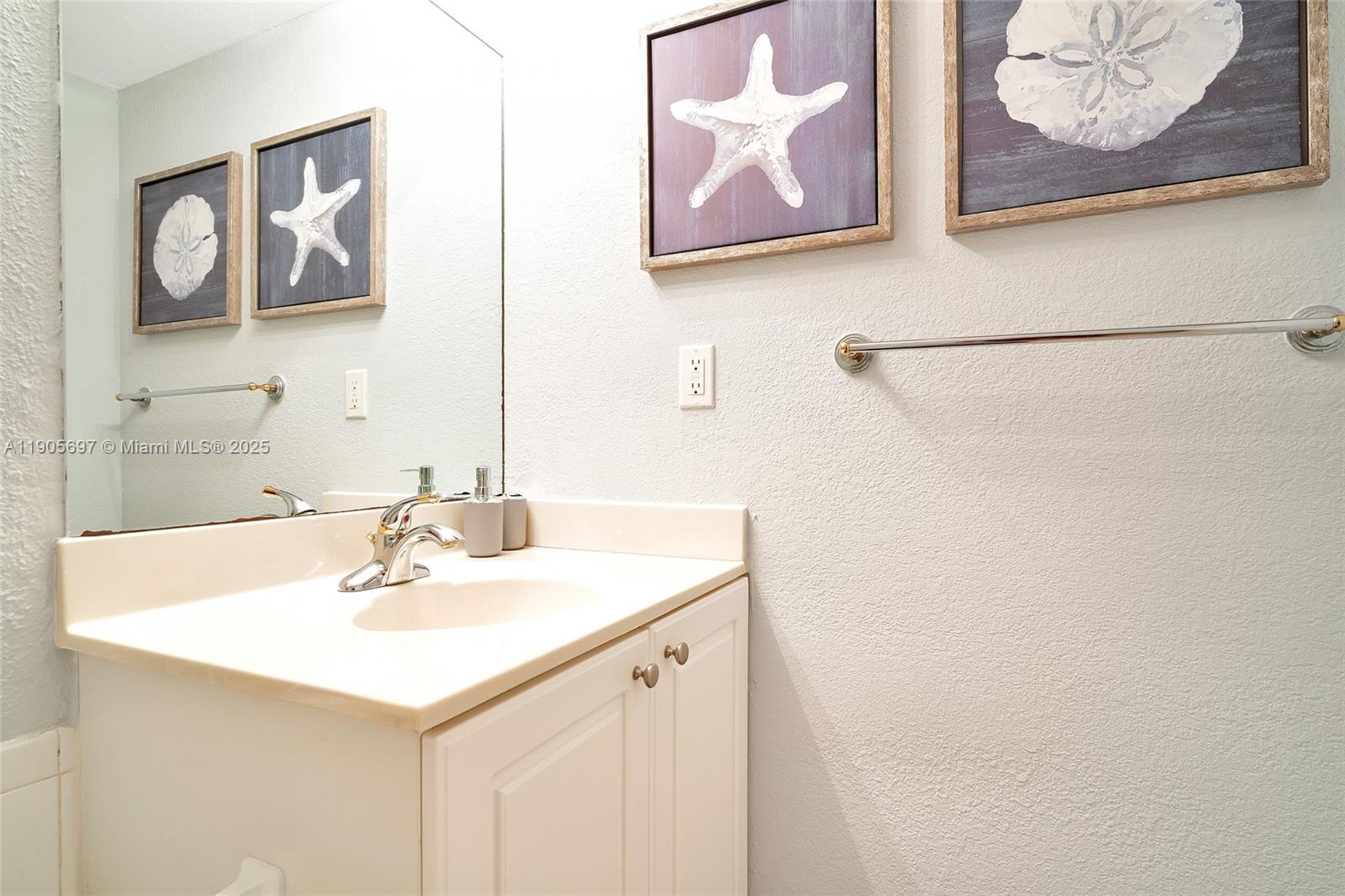 THE WAVE CONDO - Residential Lease