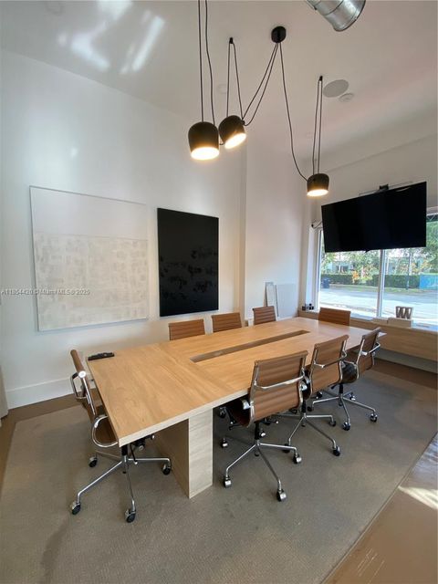 700 W 51st St Miami Beach FL 33140