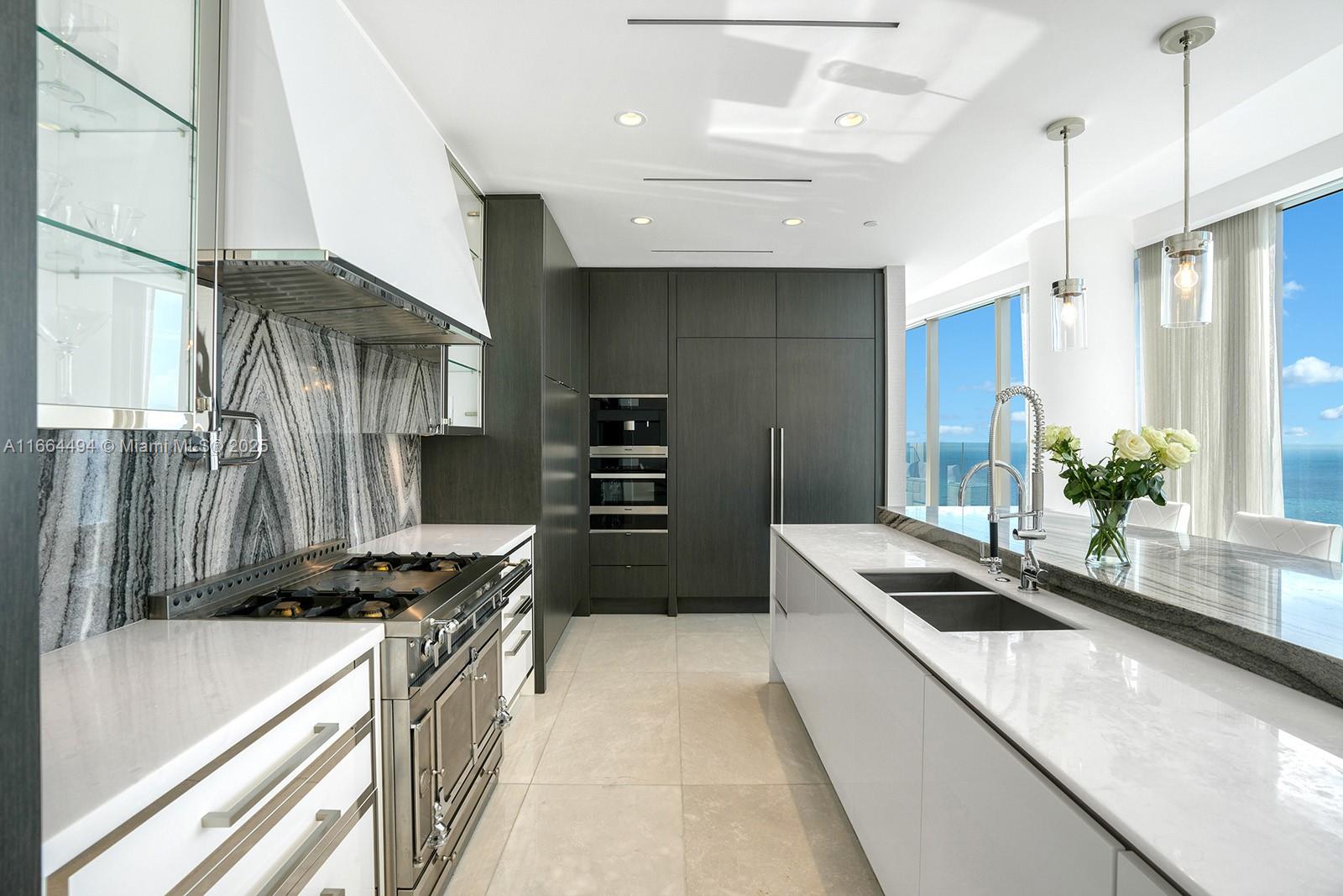 NORTH BISCAYNE BEACH AMEN - Residential
