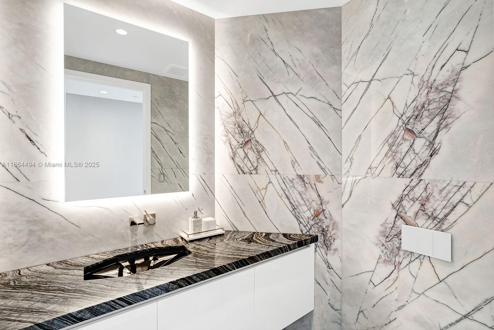 NORTH BISCAYNE BEACH AMEN - Residential