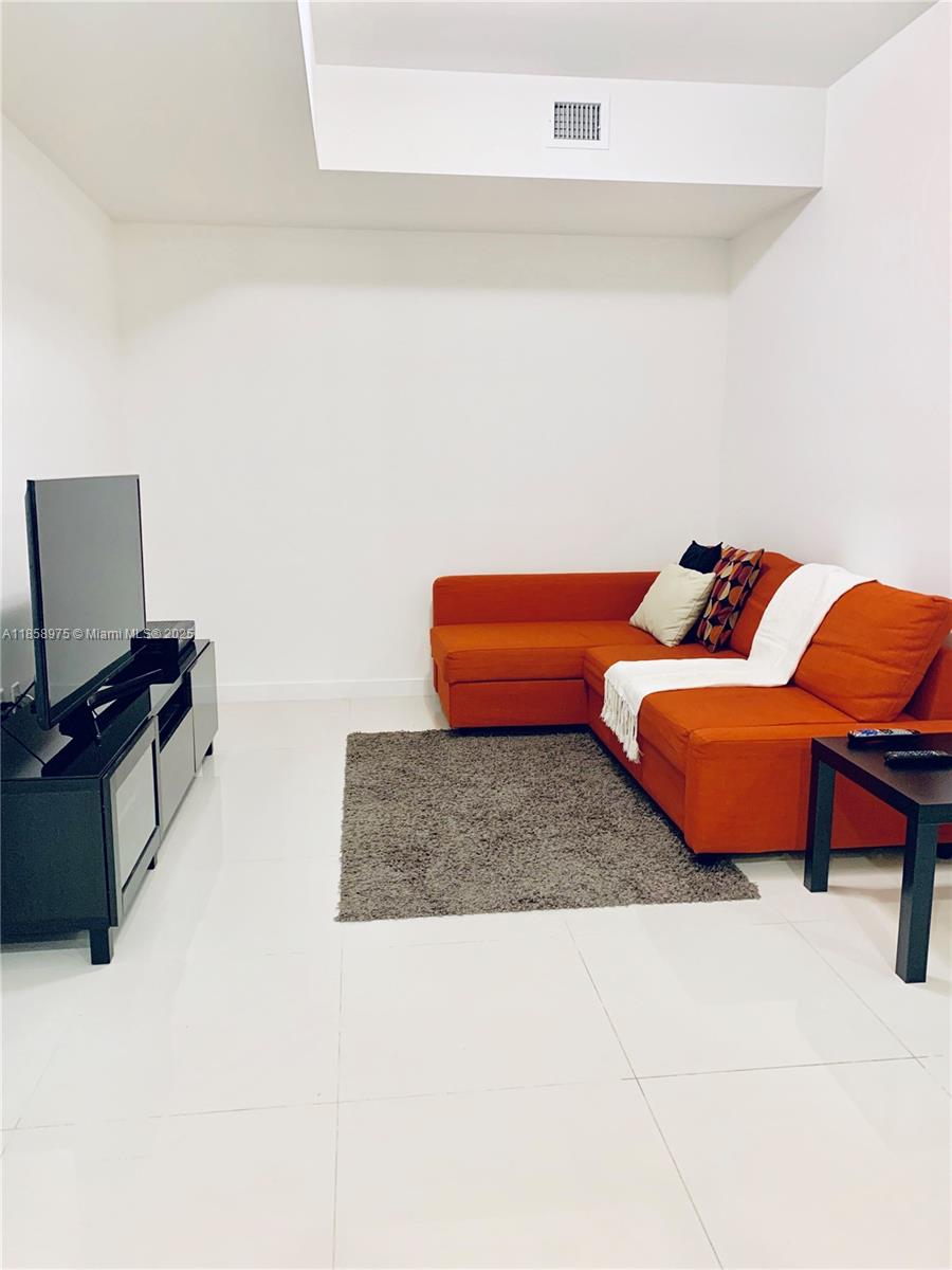 GRAND BAY COMMONS SOUTH - Residential