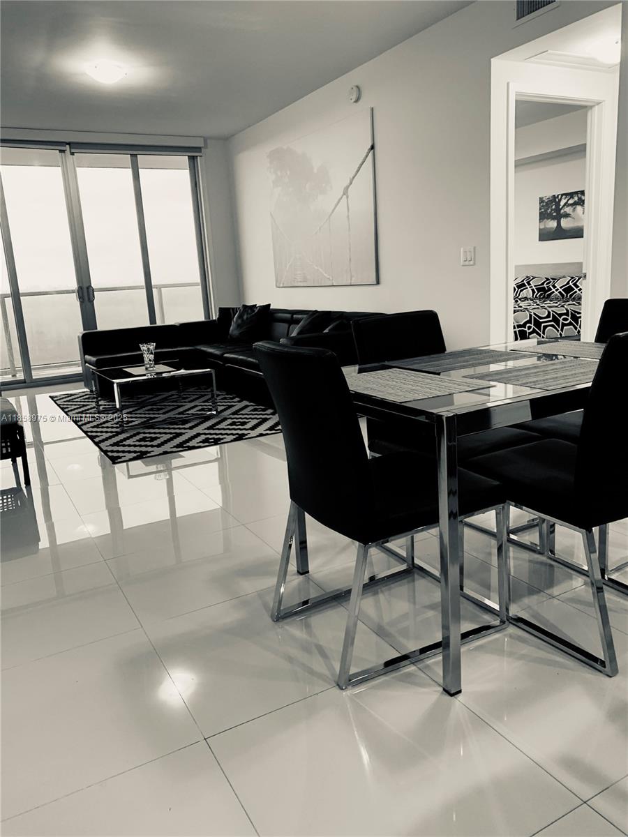 GRAND BAY COMMONS SOUTH - Residential