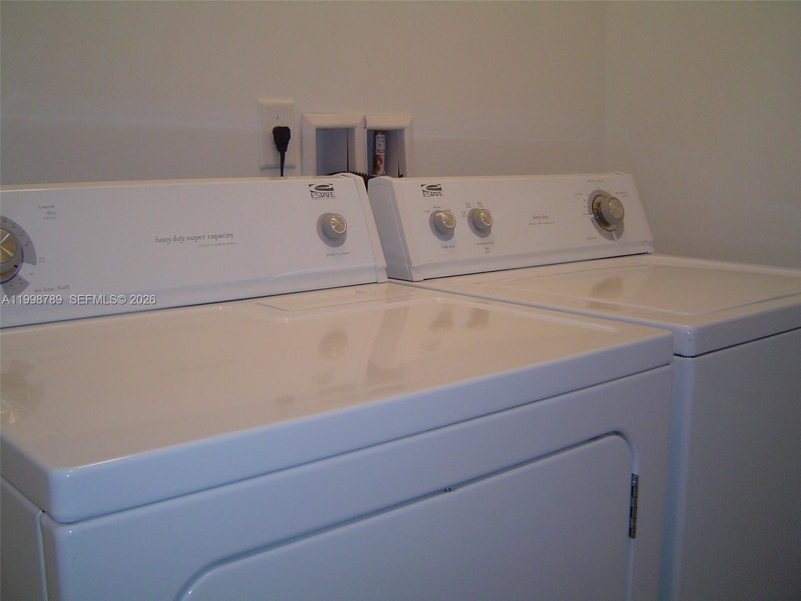 LAWRENCE EST LAND COS SUB - Residential Lease