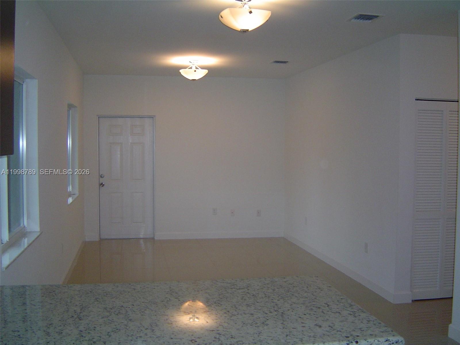 LAWRENCE EST LAND COS SUB - Residential Lease