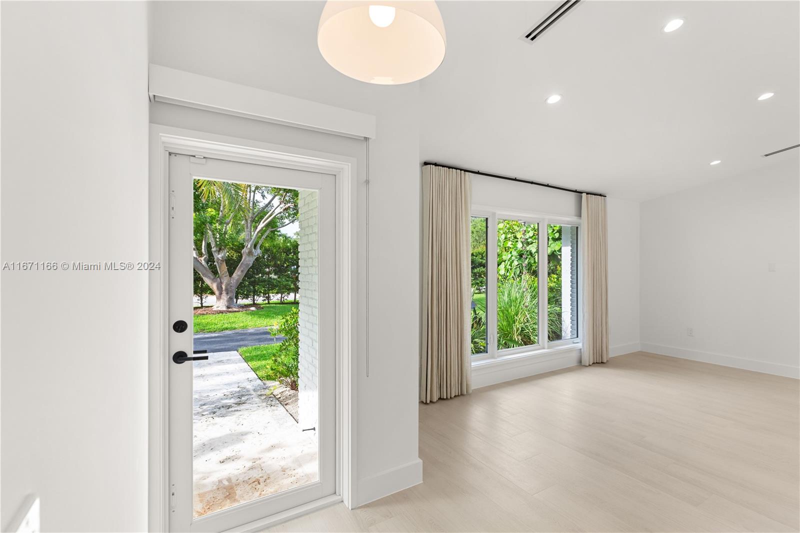 KINGS BAY SUB - Residential