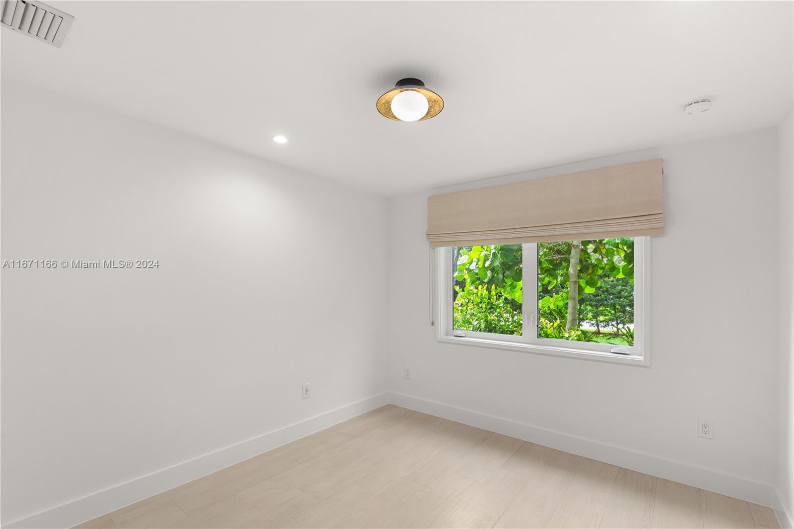 KINGS BAY SUB - Residential