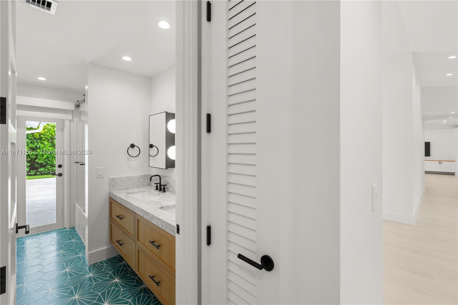 KINGS BAY SUB - Residential