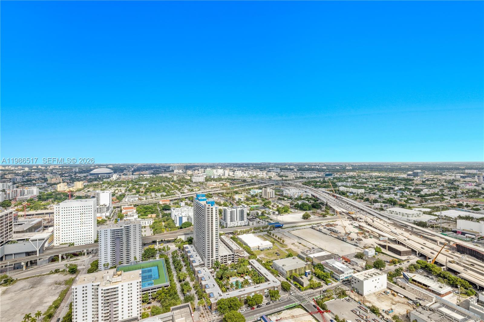 PARAMOUNT MIAMI WORLDCENT - Residential Lease