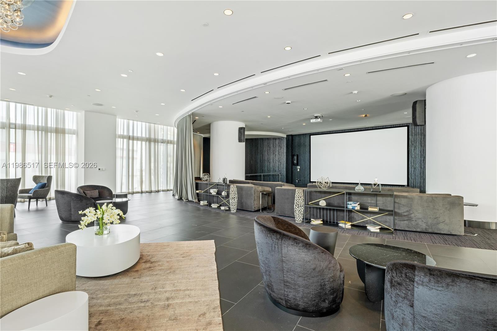 PARAMOUNT MIAMI WORLDCENT - Residential Lease