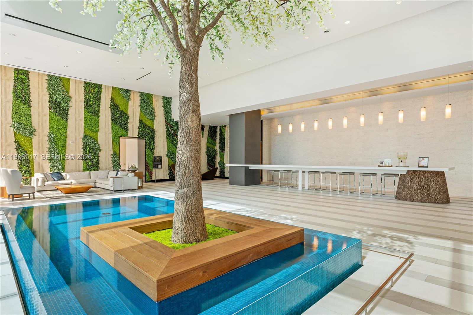 PARAMOUNT MIAMI WORLDCENT - Residential Lease