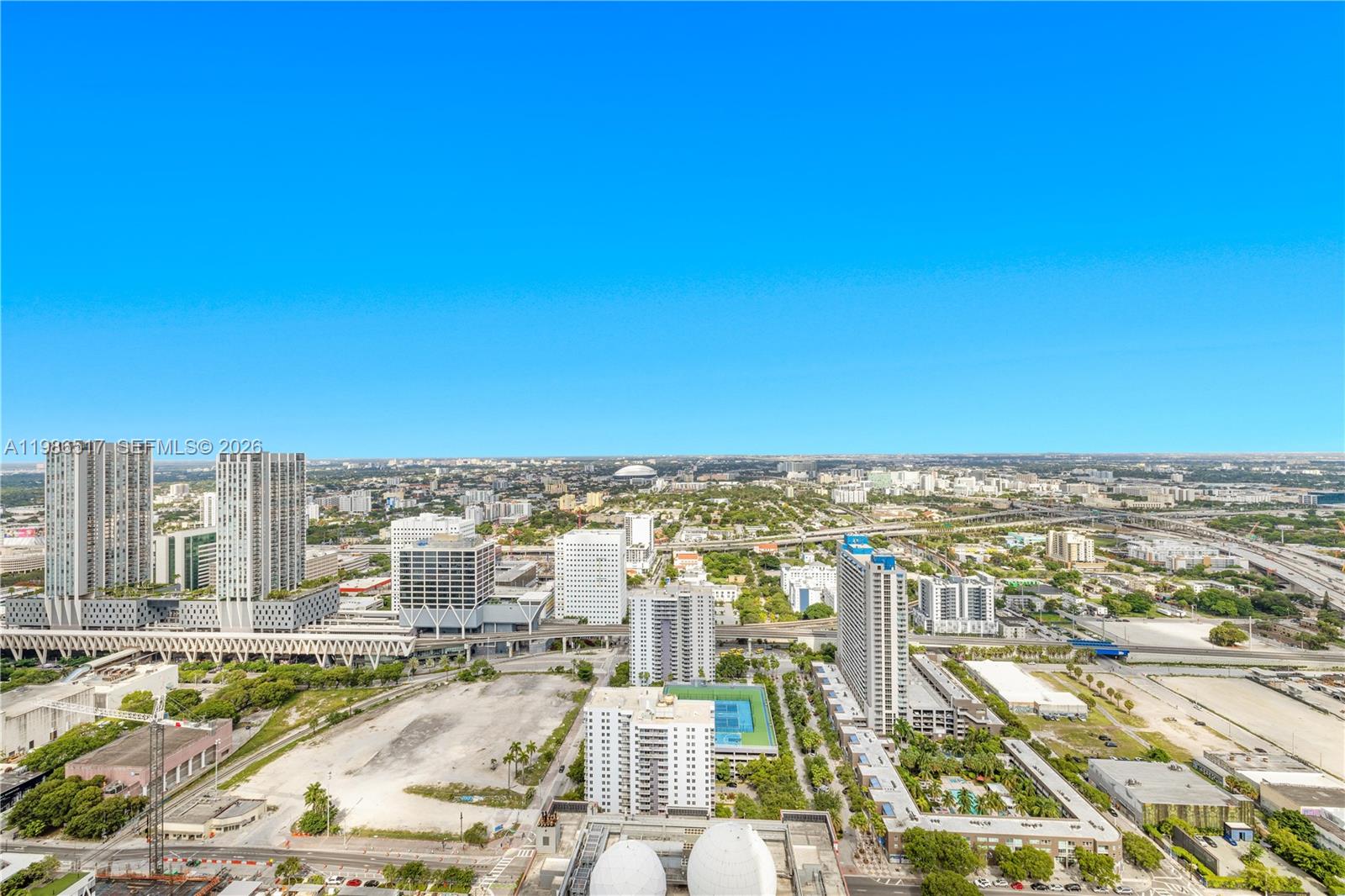 PARAMOUNT MIAMI WORLDCENT - Residential Lease